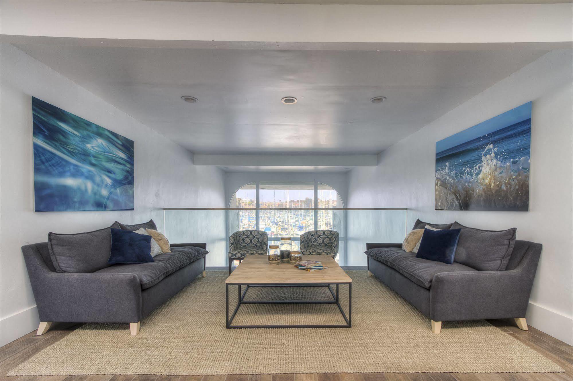 Oceanside Marina Suites - A Waterfront Hotel Zewnętrze zdjęcie