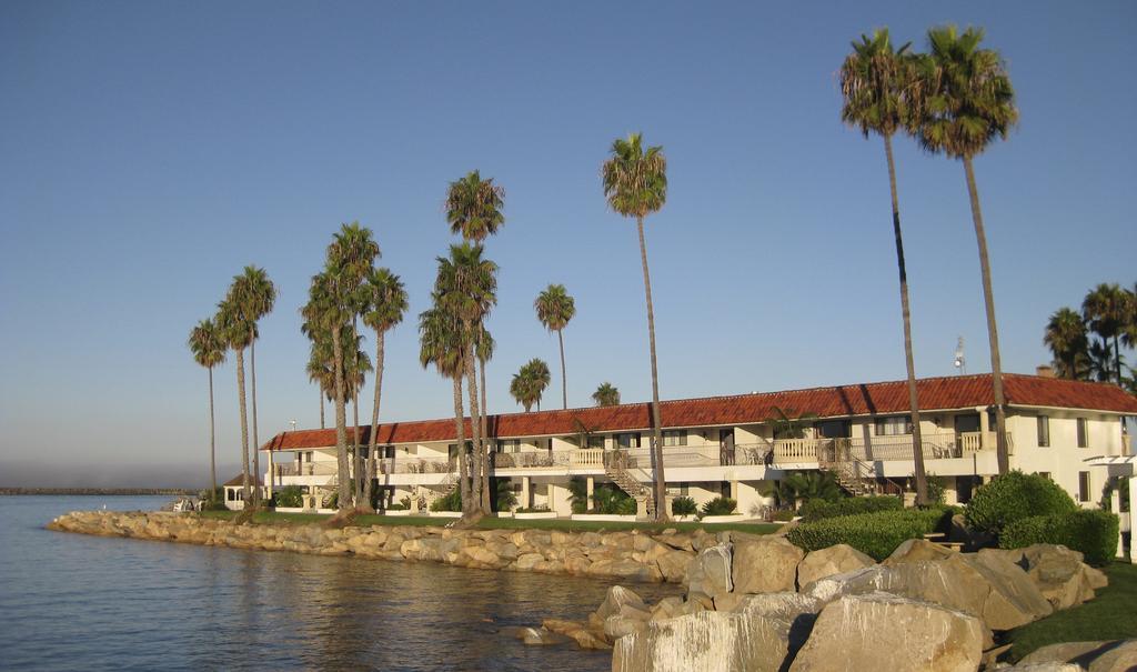 Oceanside Marina Suites - A Waterfront Hotel Zewnętrze zdjęcie